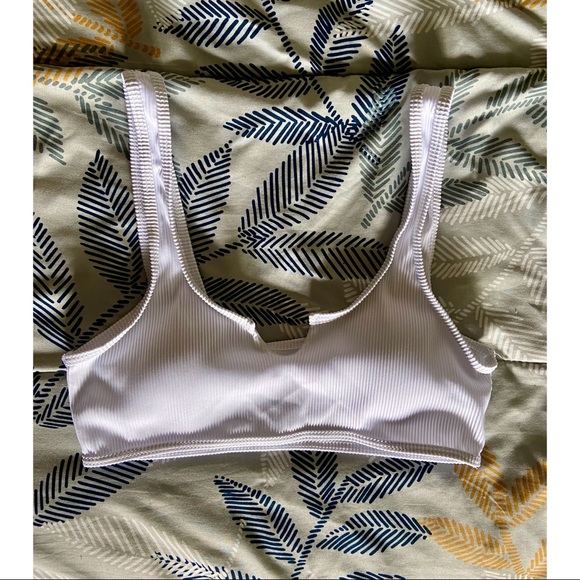 💚3/$20💚 White Ribbed Zaful Bikini Top - Picture 5 of 6